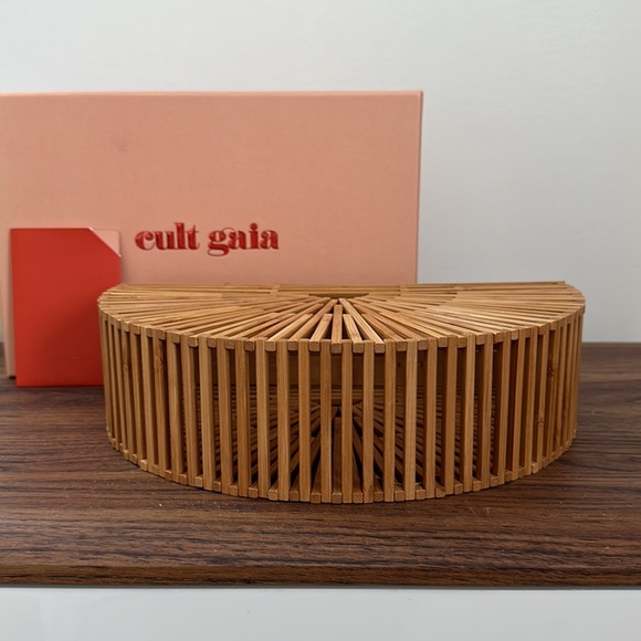 Cult Gaia Small Ark Bag - Picture 5 of 6